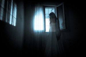 Tại sao con người lại sợ ma? Góc nhìn tiến hóa hé lộ một sự thật bất ngờ về nỗi sợ cổ xưa nhất của loài người