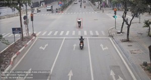Chỉ trong 1 ngày, camera AI 'bắt' được 703 lượt xe vượt đèn đỏ tại một ngã tư ở Hà Nội
