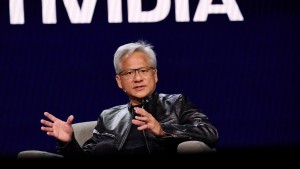Jensen Huang khẳng định vẫn "hoàn toàn ổn" nếu phải nộp 7,75 tỷ USD tiền thuế
