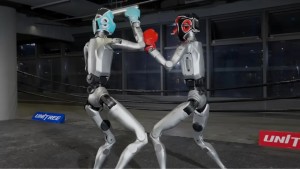 Tái hiện bộ phim Real Steel tại CES: hai robot "ô-sin" … đánh đối kháng dưới sự điều khiển của con người