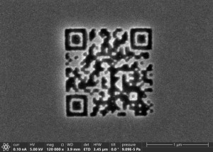 Mã QR nhỏ nhất thế giới: Chỉ 1,98 micromet vuông, bé hơn cả vi khuẩn và được Guinness công nhận