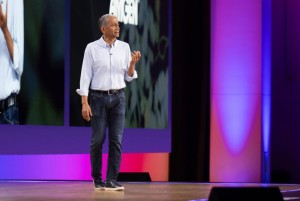 Lãnh đạo Microsoft: AI cũng sẽ phải mua bản quyền phần mềm như con người