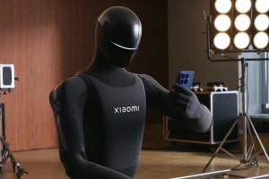 Xiaomi cho robot lên sân khấu trình diễn chụp ảnh với 17T Pro: Biết bấm zoom, bấm chụp là đã giỏi