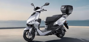 Kymco KF125 trình làng khiến Honda Lead và Air Blade phải dè chừng nhờ phanh ABS, TCS cùng bình xăng có thể di chuyển 600 km