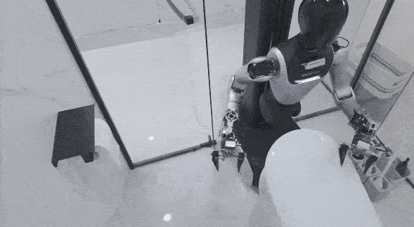 Lao công tại Trung Quốc mất việc vì robot - Ảnh 4.