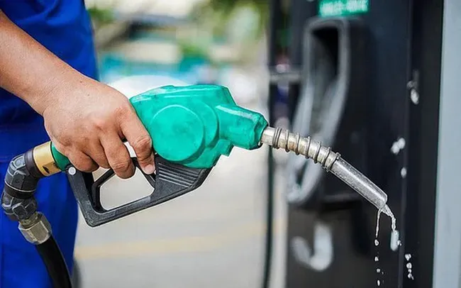 Xăng sinh học E10 được bán trên cả nước từ tháng 6/2026 - Ảnh 1.