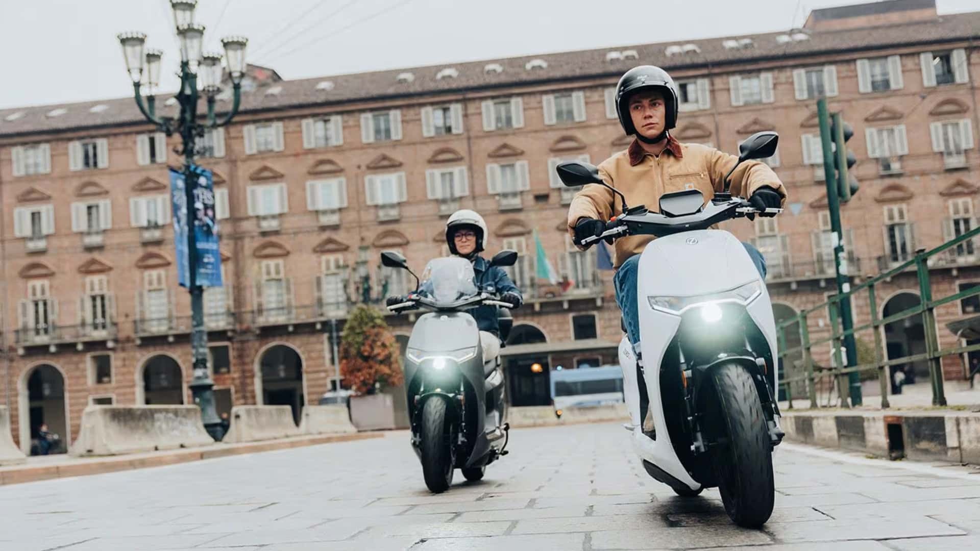 Zero Motorcycles bất ngờ lấn sân sang xe tay ga điện với mẫu LS1: Nhỏ gọn, thuận tiện di chuyển trong đô thị- Ảnh 2.
