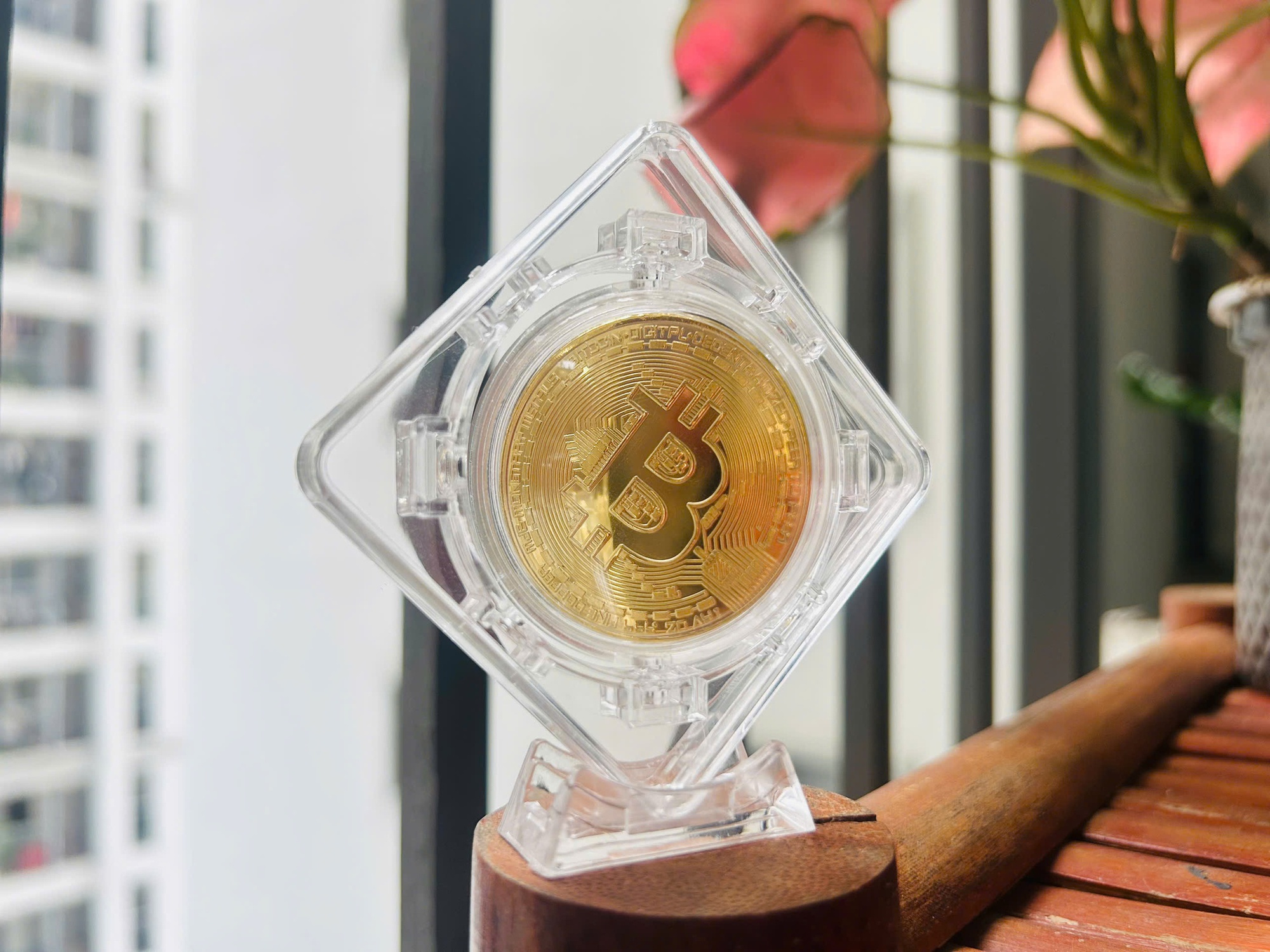 Áp thuế 0,1% khi chuyển nhượng tài sản số như Bitcoin, Ethereum... - Ảnh 1.