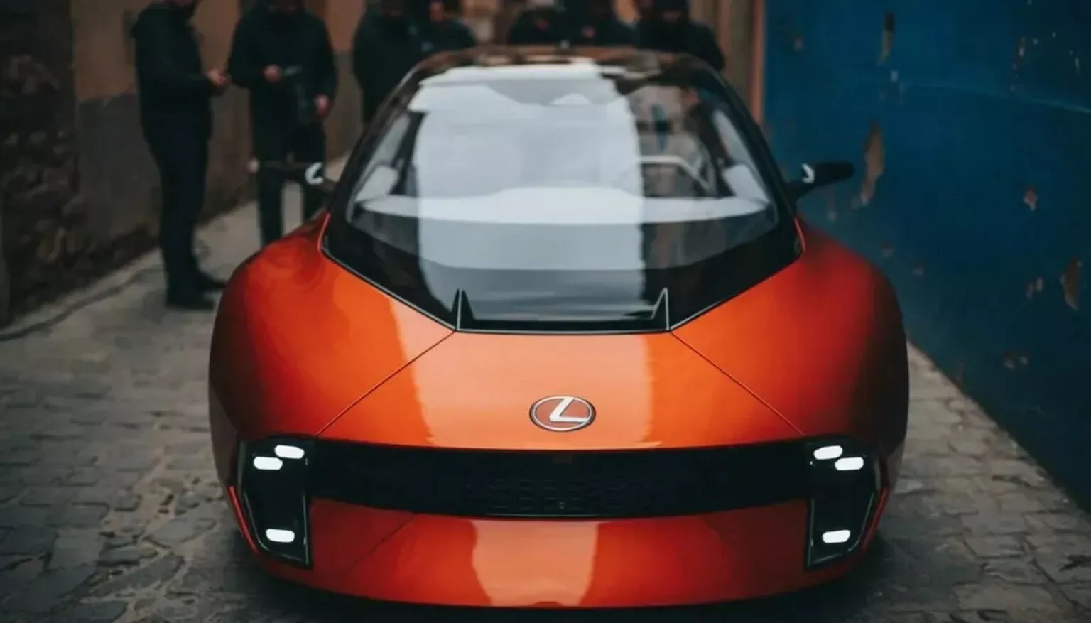 Designer của Ford chỉ tốn 24 giờ dùng AI để tạo một chiếc Lexus long lanh, làm hẳn bộ ảnh hậu trường thật đến khó tin- Ảnh 4.