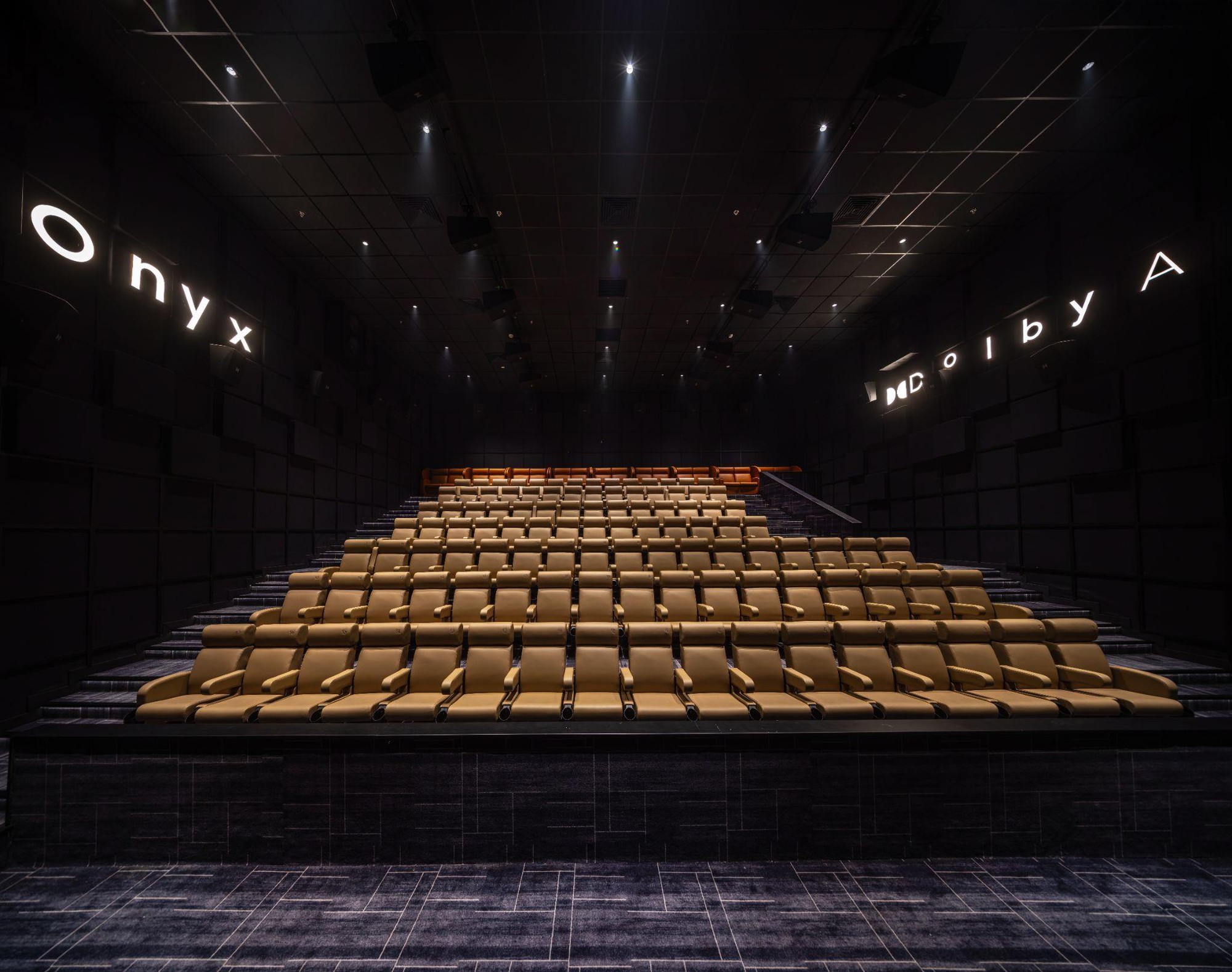 Galaxy CineX – Hanoi Centre chơi lớn với rạp không máy chiếu Samsung Onyx & Dolby Atmos - Ảnh 2.