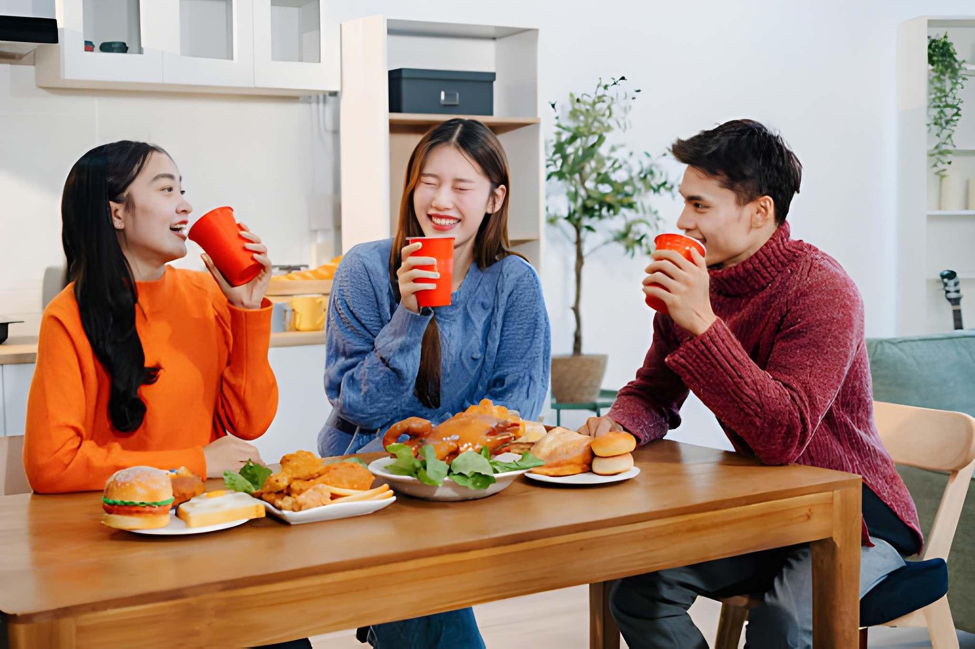 Dạo một vòng xem giới trẻ thường làm gì trong những ngày trước Tết - Ảnh 3.