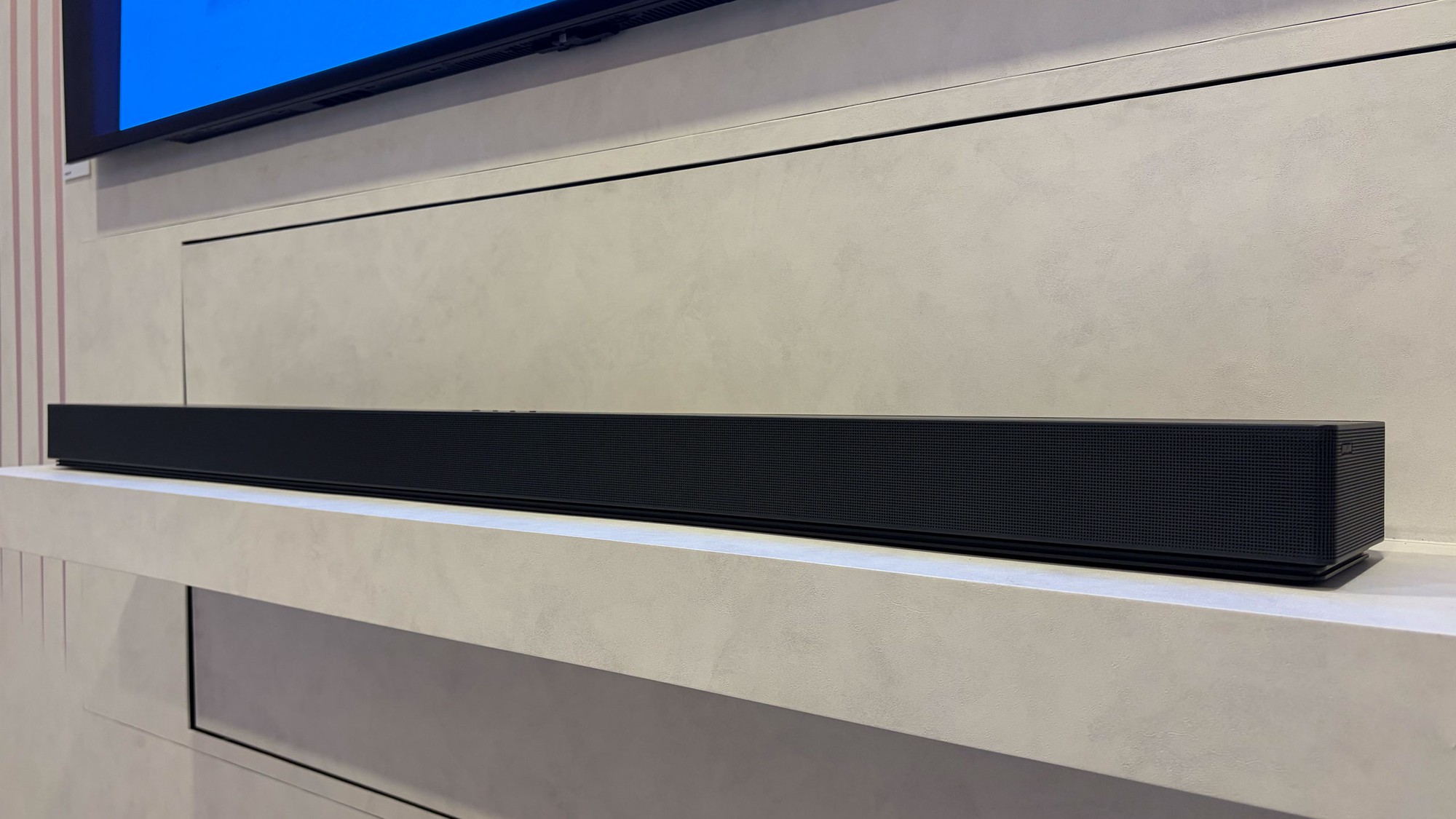 Samsung mở màn CES 2026 với TV Micro RGB 115 inch giá gần 800 triệu, loa không dây, máy chiếu bỏ túi và AI phủ khắp toàn dải sản phẩm- Ảnh 6.