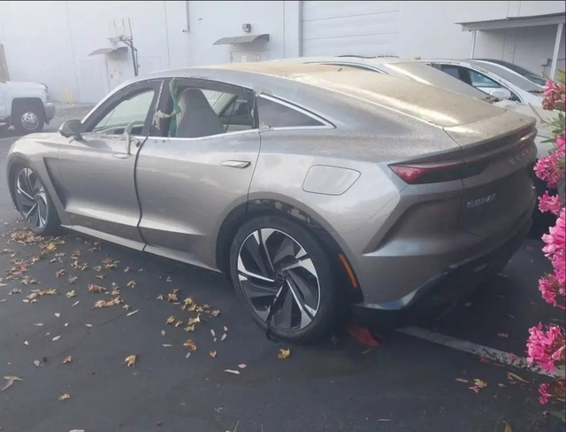 Từng tuyên bố "kết liễu" Tesla, siêu xe Trung Quốc 1.000 mã lực giờ bị vứt xó, chỉ còn là đống sắt vụn vô chủ tại Mỹ - Ảnh 2.
