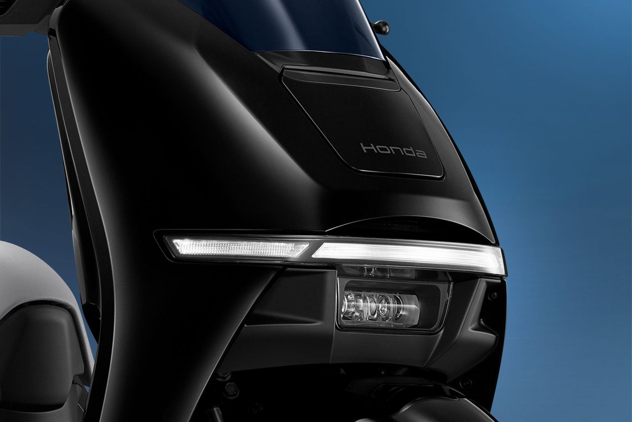 Honda bất ngờ tung xe máy điện chạy 122km, sạc siêu nhanh, pin LFP nhưng mức giá gây tranh cãi lớn- Ảnh 6.