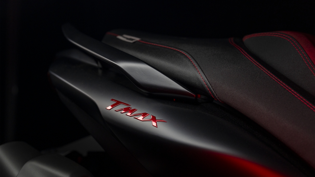 Yamaha ra mắt phiên bản kỷ niệm 25 năm dòng MAX: TMAX giới hạn 400 chiếc toàn cầu, XMAX nâng cấp "tận răng"- Ảnh 4.