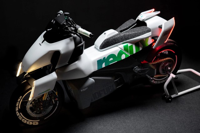 Ather Redux: Siêu phẩm xe tay ga điện tương lai sử dụng thân vỏ làm từ sợi cây lanh bền vững - Ảnh 1.