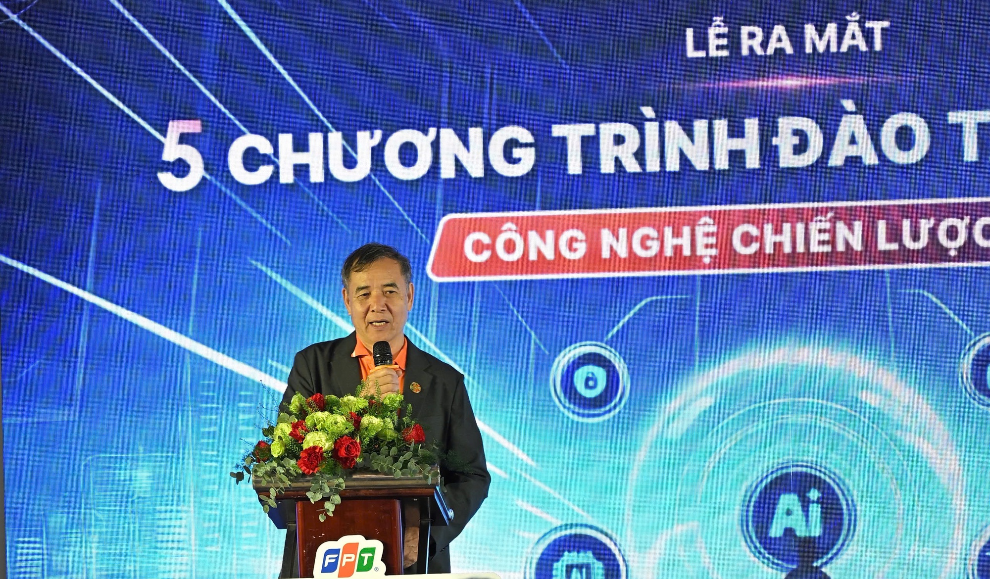FPT bắt tay đối tác quốc tế đào tạo nhân lực cho các ngành mũi nhọn AI, bán dẫn, an ninh mạng và UAV- Ảnh 5.