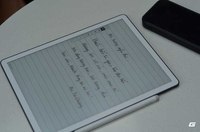 Đánh giá chi tiết Kindle Scribe 2025: Mẫu máy đọc sách có màn hình lớn nhất của Amazon - Ảnh 12.