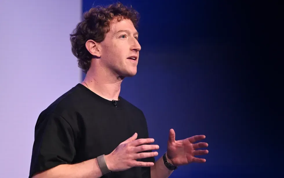 Mark Zuckerberg giảm tham vọng metaverse, chuyển hướng sang AI - Ảnh 1.
