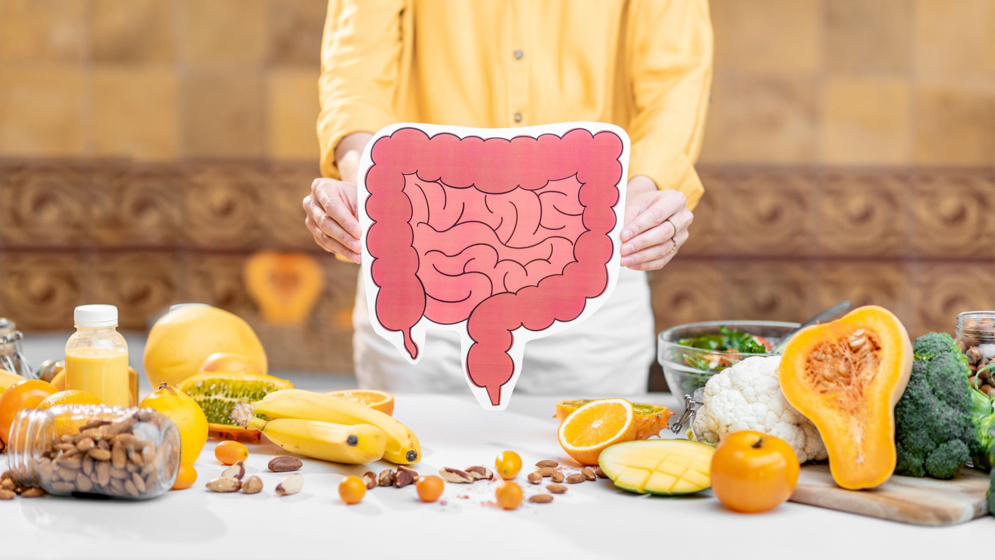 Trong môi trường không trọng lực, thức ăn do phi hành gia nuốt vào trôi xuống bụng như thế nào? - Ảnh 3.