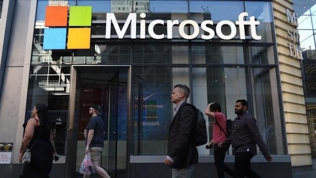 Lần đầu tiên trong lịch sử, Microsoft ‘mời’ 9.000 nhân viên ‘tự nguyện’ nghỉ việc để dành nguồn lực cho AI- Ảnh 2.