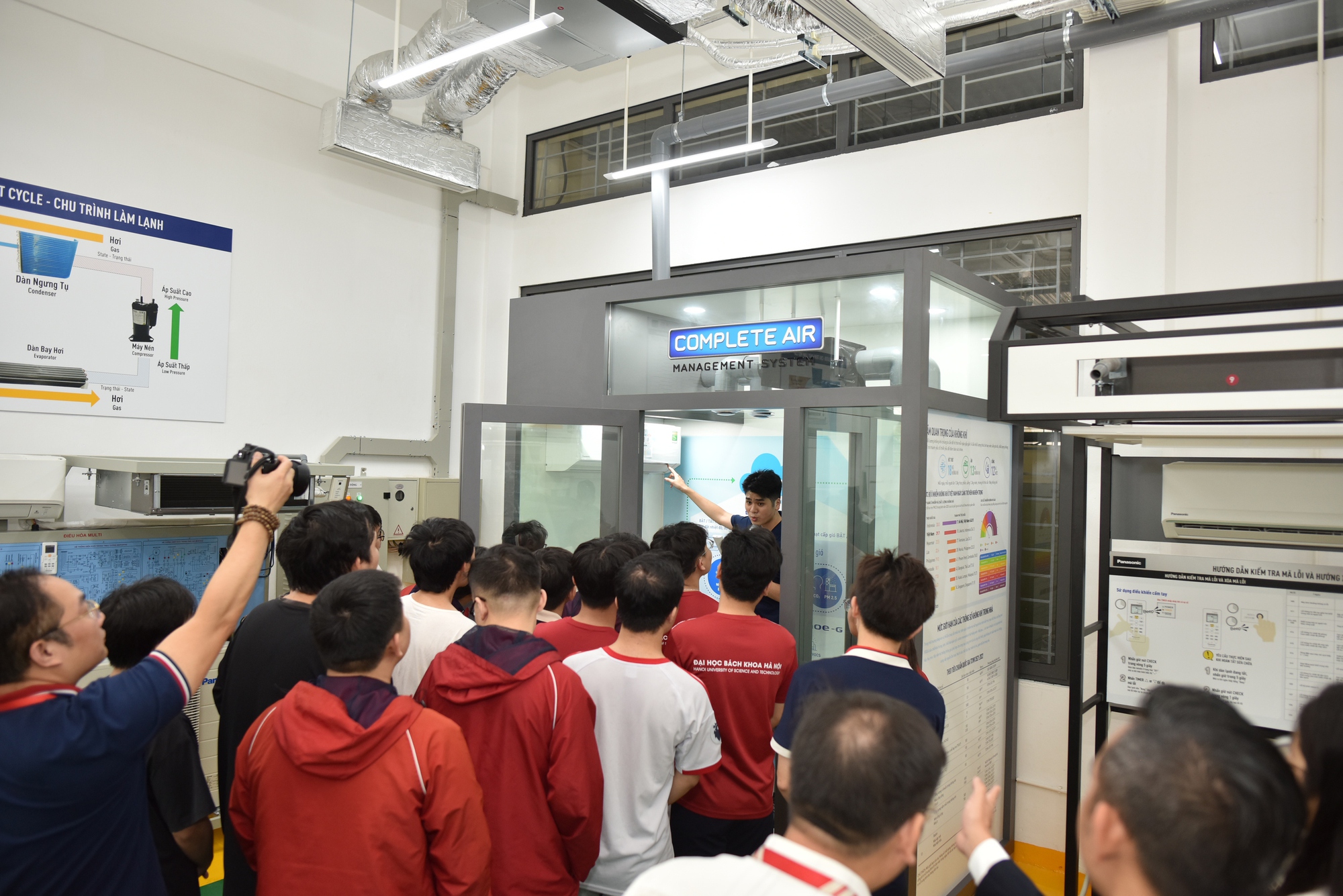 Panasonic mang hệ thống điều hòa thật vào trường học để đào tạo kỹ sư Việt Nam- Ảnh 3.