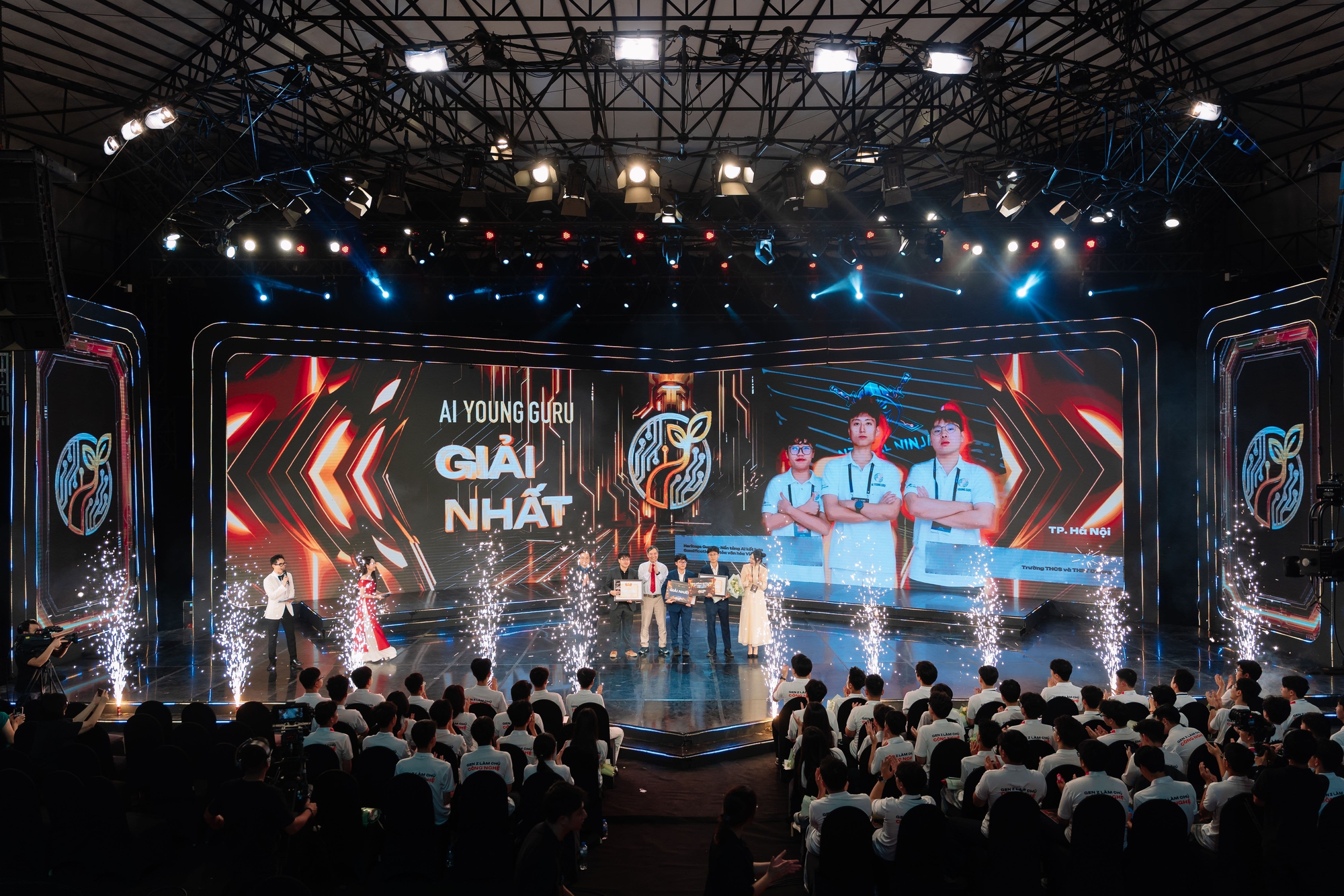 Hơn 26.000 học sinh thi AI, quán quân gọi tên dự án “game hóa” văn hóa Việt - Ảnh 2.