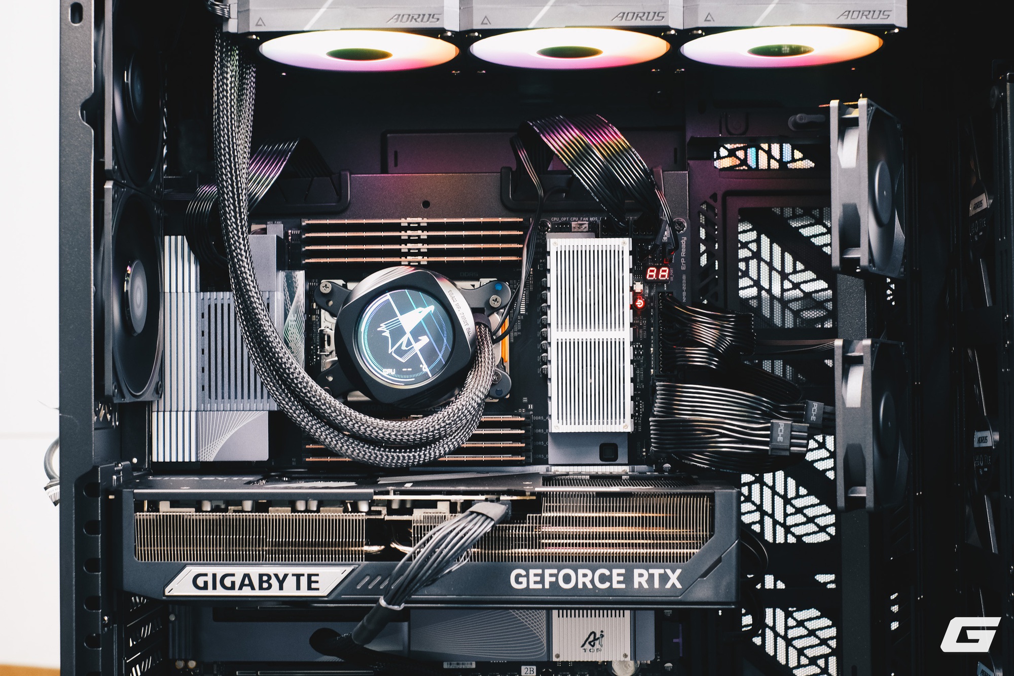 Cận cảnh bộ PC AI giá 1 tỷ đồng tại Việt Nam: Riêng tiền RAM 768GB đã mất 600 triệu đồng, nhưng doanh nghiệp vẫn mạnh tay mua liền 4 bộ- Ảnh 6.