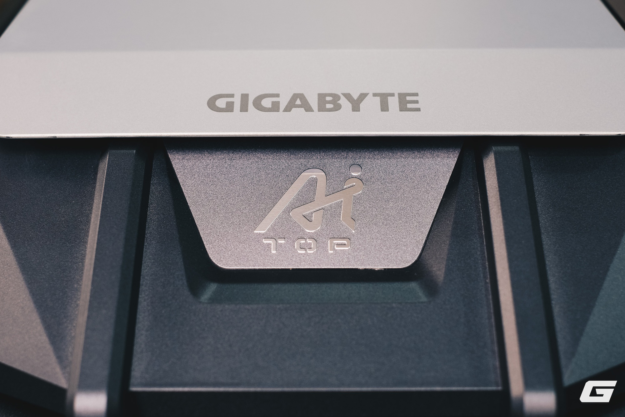 Cận cảnh bộ PC AI giá 1 tỷ đồng tại Việt Nam: Riêng tiền RAM 768GB đã mất 600 triệu đồng, nhưng doanh nghiệp vẫn mạnh tay mua liền 4 bộ- Ảnh 15.