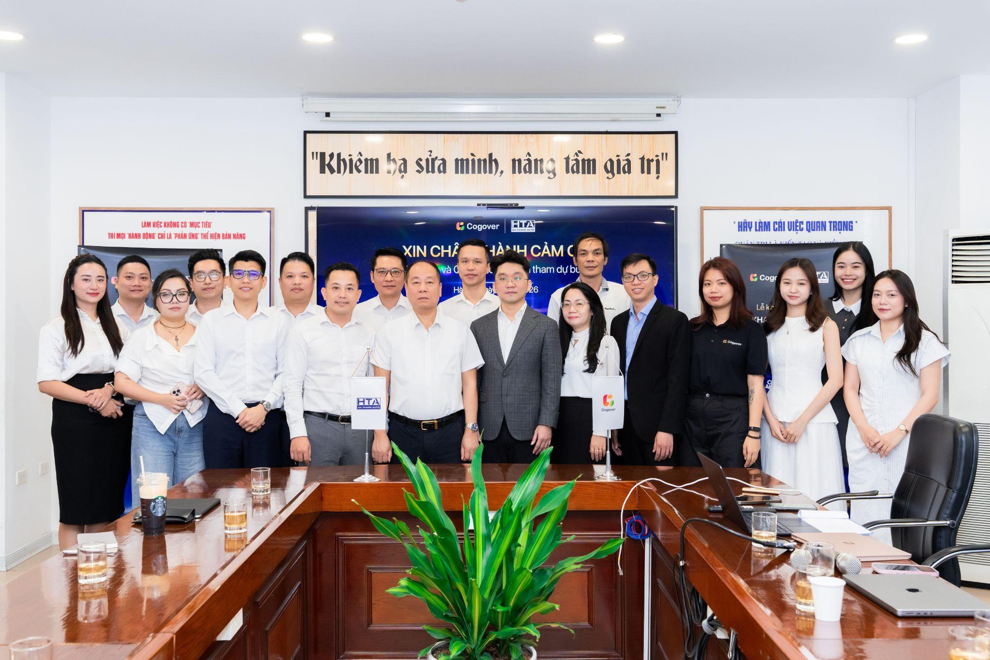 AI trong doanh nghiệp không bắt đầu từ chatbot - Ảnh 3.