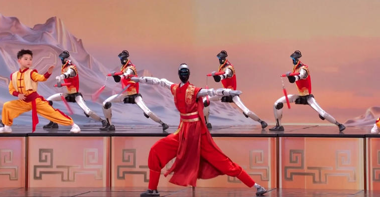 Robot hình người nhảy nhạc Lady Gaga trên sân khấu America’s Got Talent gây bão tại Mỹ - Ảnh 2.