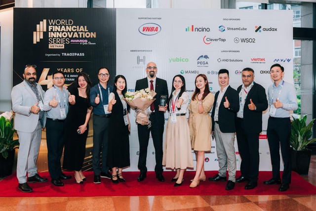 Techcom Life trở thành công ty bảo hiểm nhân thọ tiên phong tại Việt Nam giành cú đúp giải thưởng The Asian Banker - Ảnh 4.