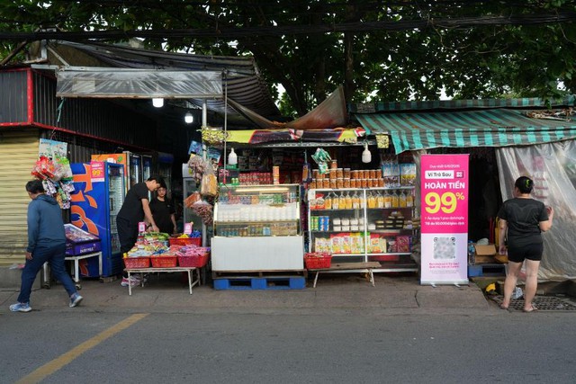 Thanh toán “trả sau” theo người trẻ vào hẻm xưa, giúp quán truyền thống hòa nhịp thời đại- Ảnh 8.