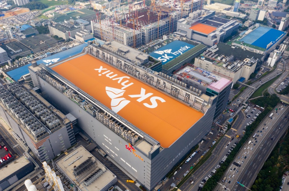 Hết Samsung, Micron rồi đến SK Hynix cảnh báo: 2027 có thể là năm tồi tệ nhất lịch sử chip nhớ, tin buồn tiếp tục dội xuống túi tiền người dùng - Ảnh 3.