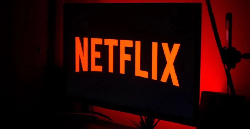 Netflix thừa nhận đã dùng AI cho 17 phút phim tài liệu: Nhanh gấp đôi, chi phí giảm một nửa khi ngân sách tiến sát 20 tỷ USD - Ảnh 3.